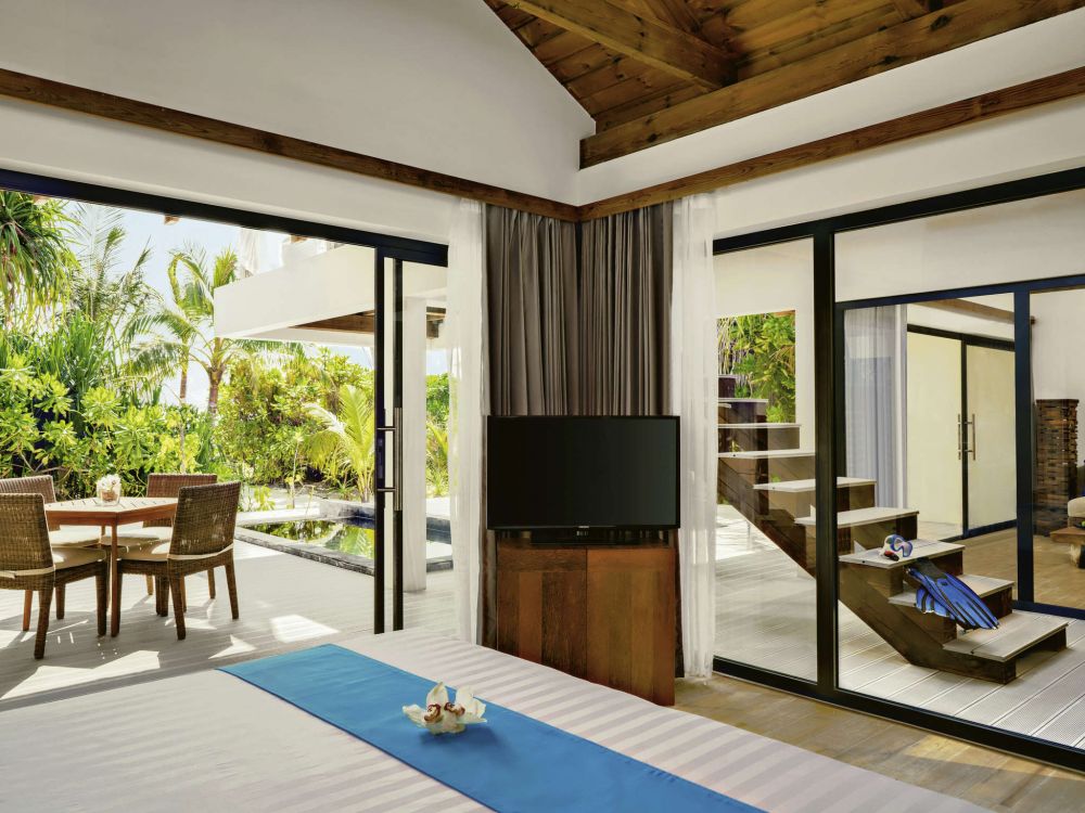 Beach Pool Villa Deluxe, Kuredhivaru Resort and Spa (ex.Movenpick Resort Kuredhivaru) 5*