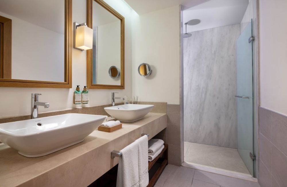 Swim Up Superior Room, Titanic Deluxe Bodrum Hotel 5*