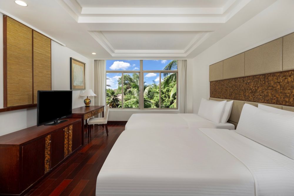 Deluxe King/Twin room with pool view, Grand Mercure Sanya Yalong Bay (ex. Huayu Resort & Spa Yalong Bay Sanya) 5*