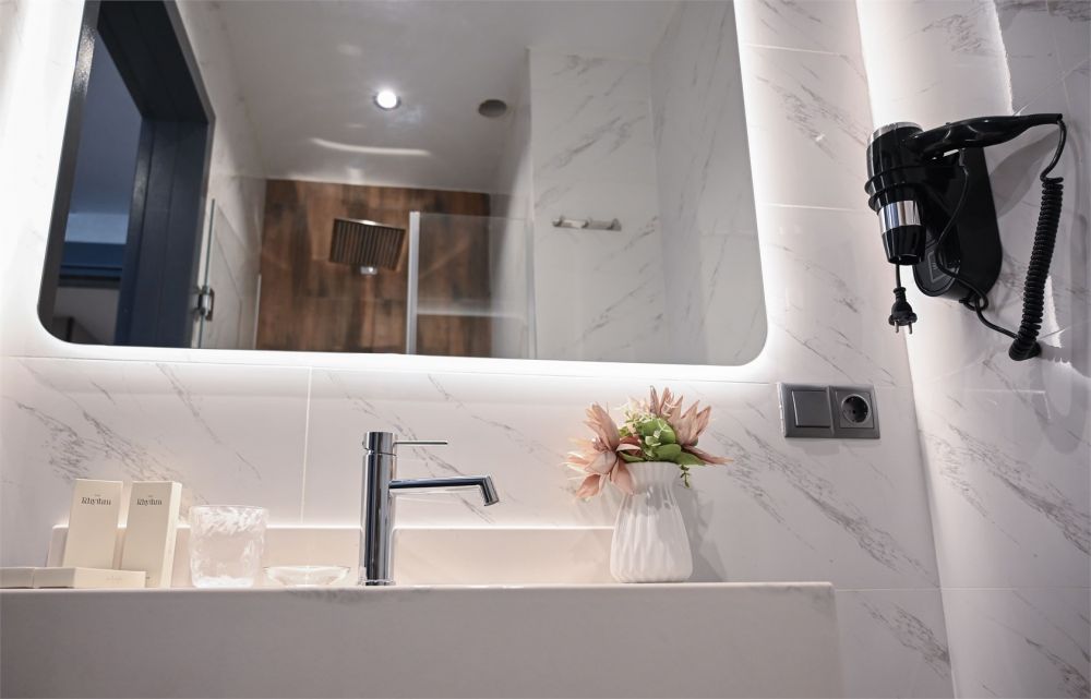 Standard Dbl/Twin, Landmark Hotel 4*