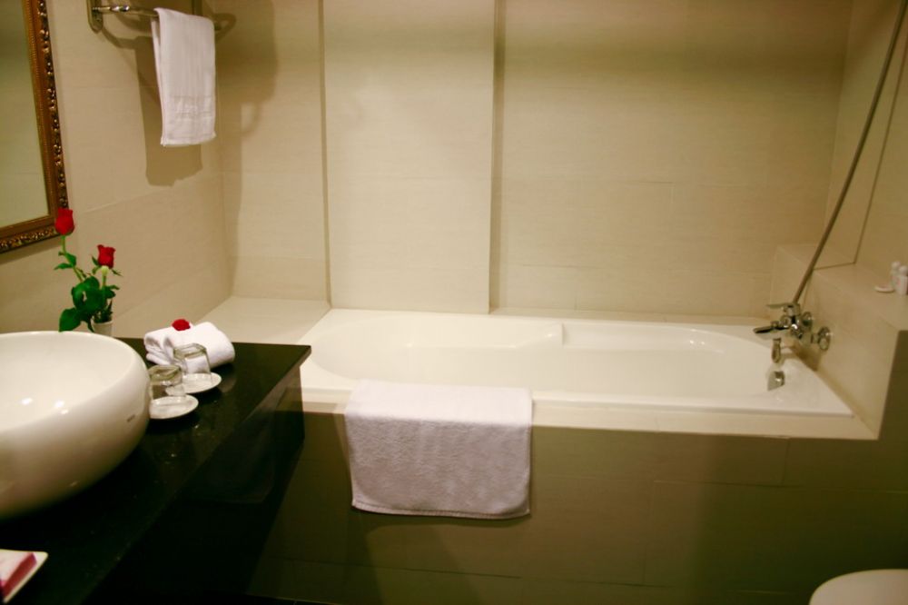 Superior/ Superior TRPL, Angella Hotel 3*
