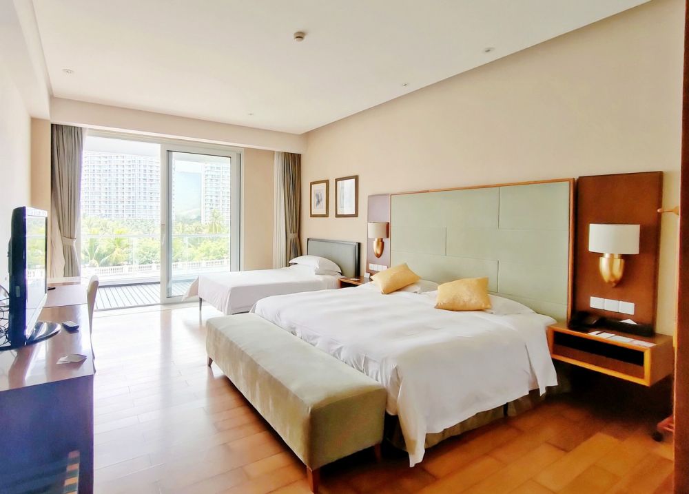 Garden View Triple Room, Mingshen Golf & Bay Resort Sanya 4*