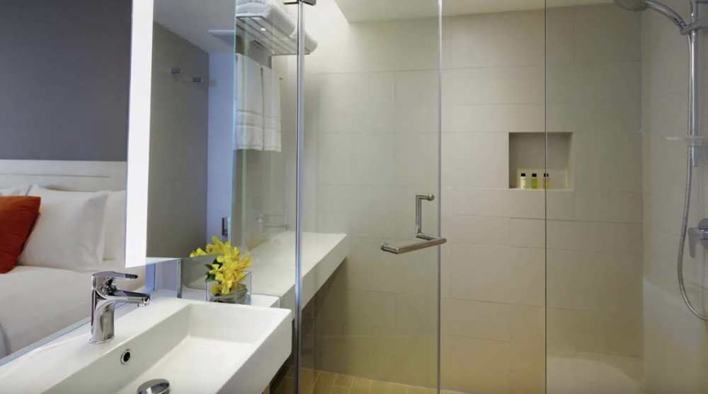 Superior Balcony (Ocean Front Wing), Amari Phuket 5*