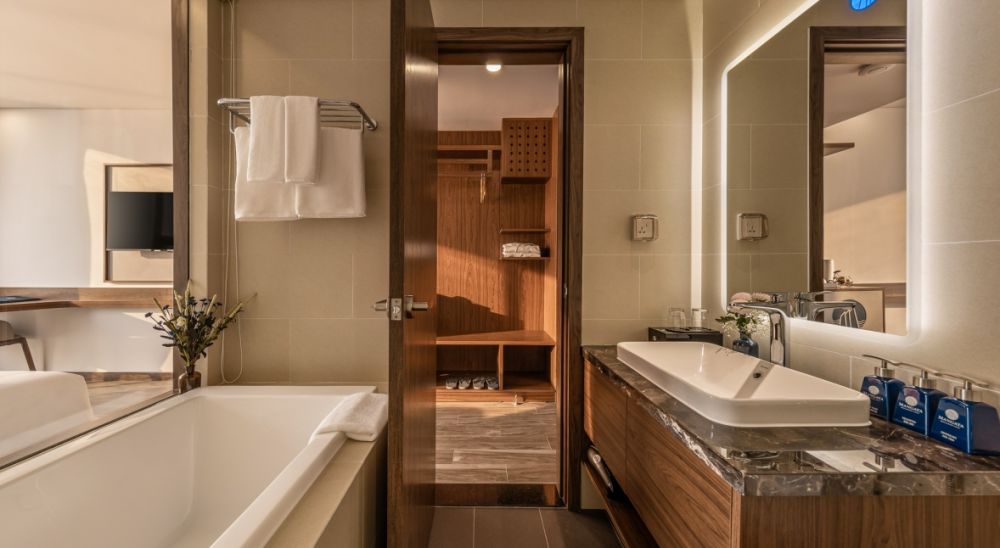 Suite DBL, Mangata Beachfront Hotel 4*