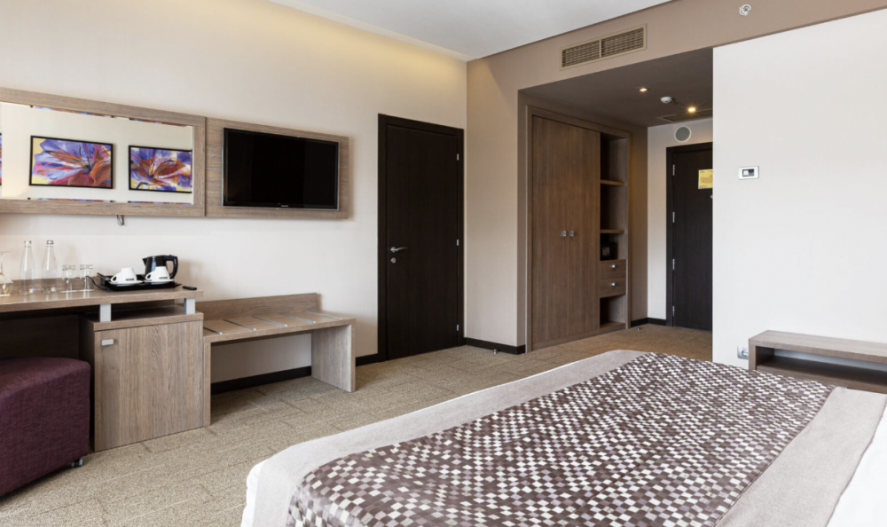 Стандартный номер с одной двуспальной кроватью, Mirotel Resort & Spa 5*