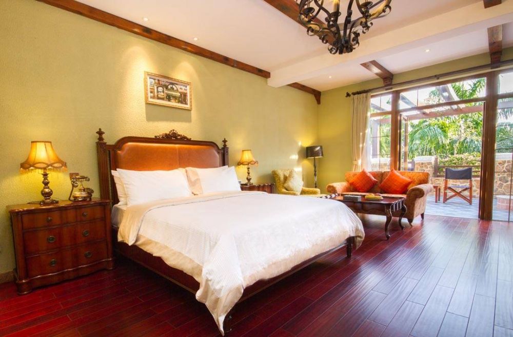 Tinglan Superior King Bed Room (Spanish Style Garden View King Bed Room), YueHai·Sanya Blossom (ex. Best Western Sanya International) 5*