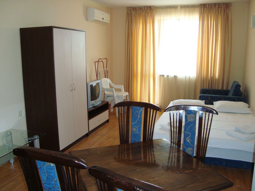 One Bedroom Apartment, Sunny Dreams 