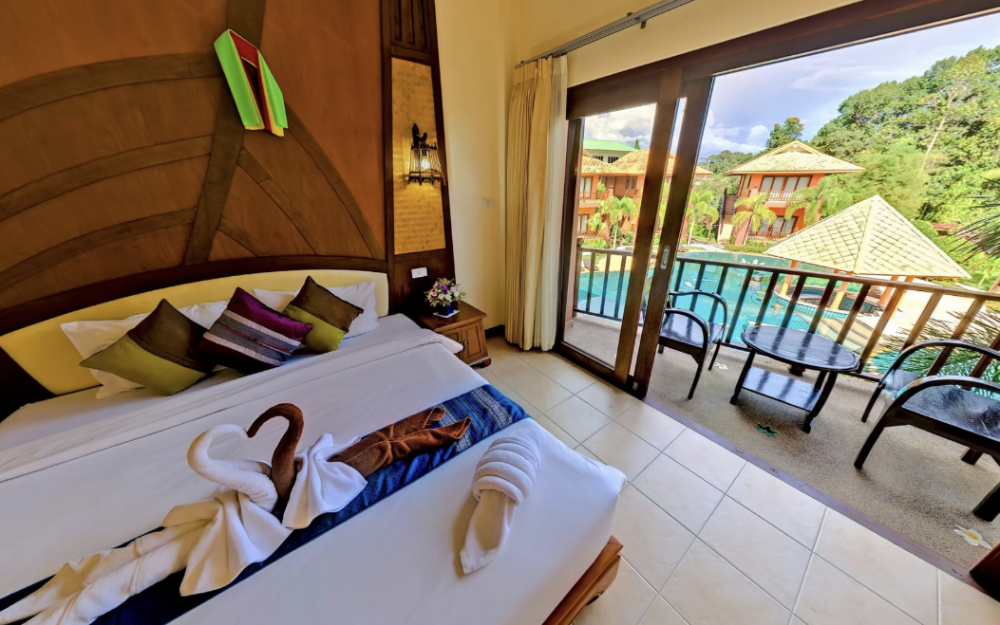 Deluxe Balcony Room Pool View, Andamanee Boutique Resort 3*