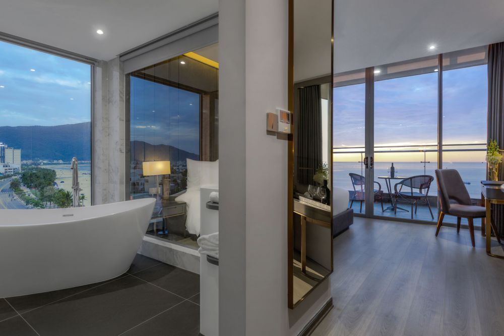 1 Bedroom Residence Ocean Front, Le Sands Oceanfront Da Nang 4*