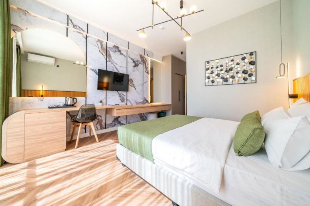 Deluxe Double Sea View (Block B), Millennium 4*