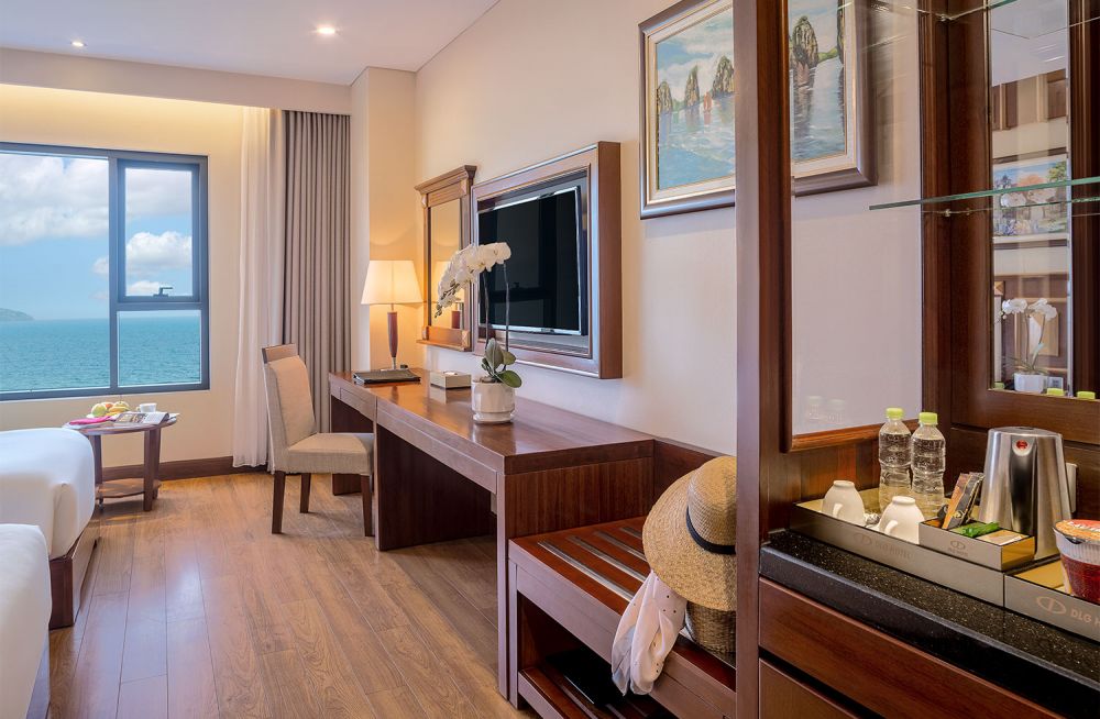 Deluxe Twin/DBL Ocean View, DLG Hotel Danang 5*