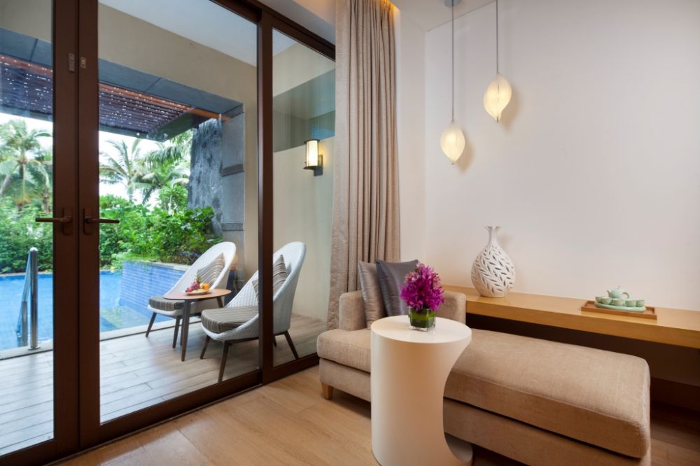 Lagoon Pool Room, Thousand Cranes Sanya Yazhou Bay,Curio Collection by Hilton 5*