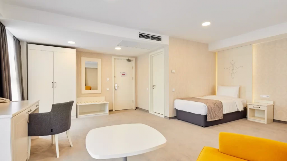 Junior Suite (Triple/Quad), Gallery Palace 4*