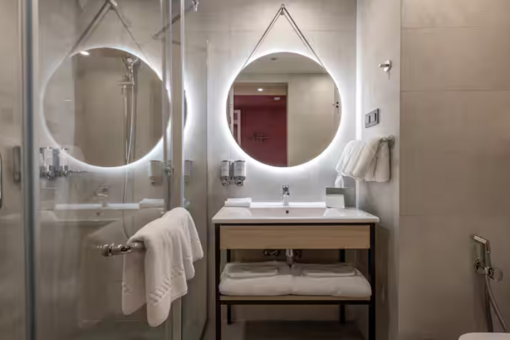 Queen With Sofa Bed, Hampton By Hilton Batumi Center 4*