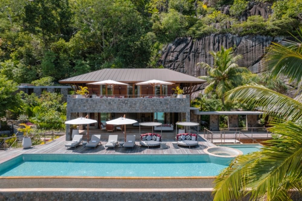 Three Bedroom Beach Suite, Four Seasons Resort Seychelles 5*