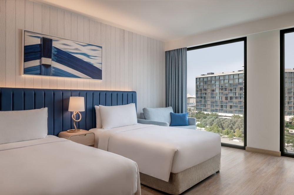 Standard Plaza View, Crowne Plaza Abu Dhabi Yas Island 4*