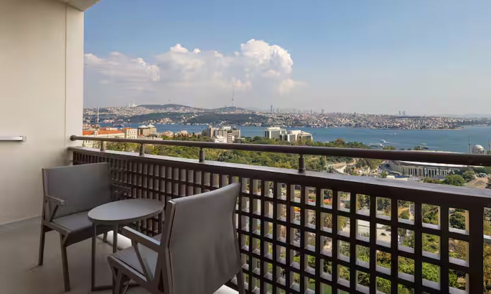 2 Bed Executive Bosphorus Suite with Kitchenette, Hilton Istanbul Bosphorus 5*