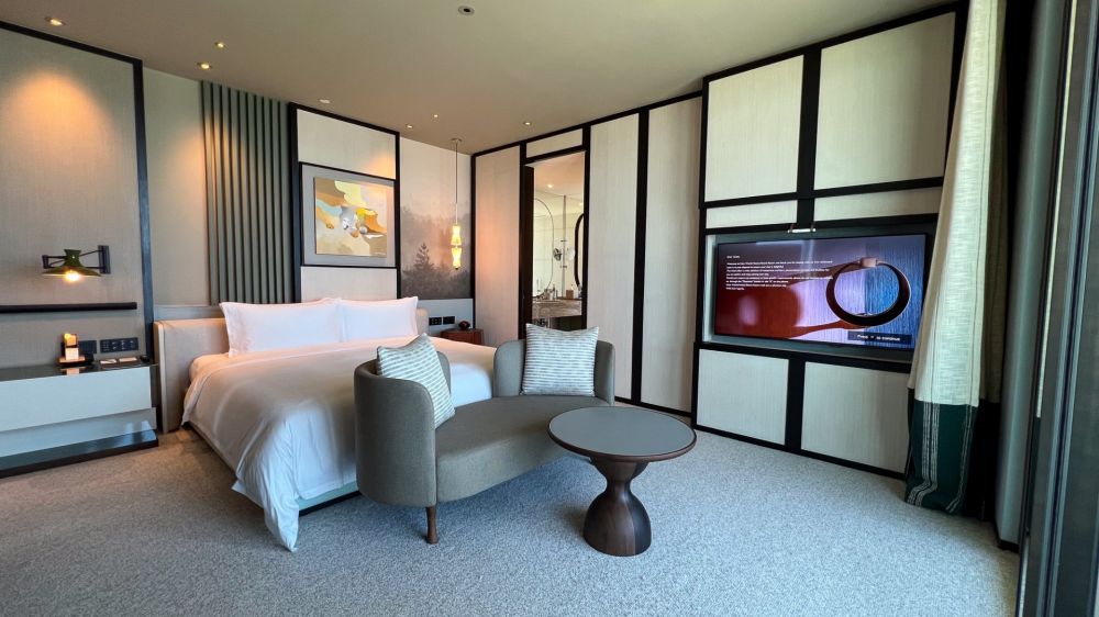 Premier OV Suite, New World Hoiana Beach Resort 5*