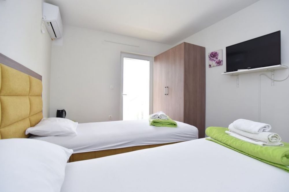 DBL, Jana Apartments 3*