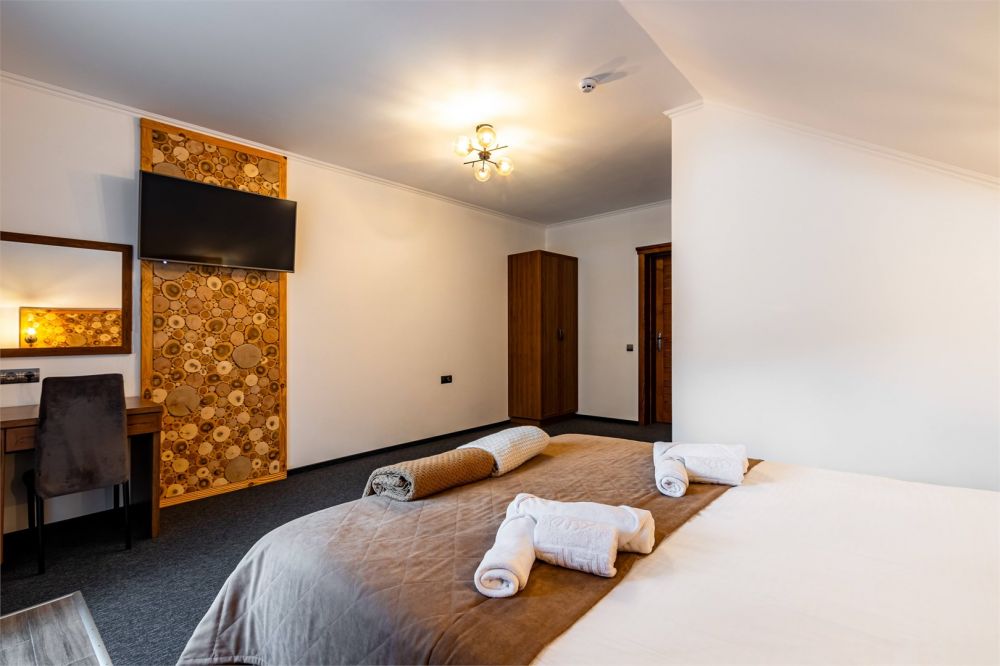 Делюкс с балконом +, Князів Двір 3*