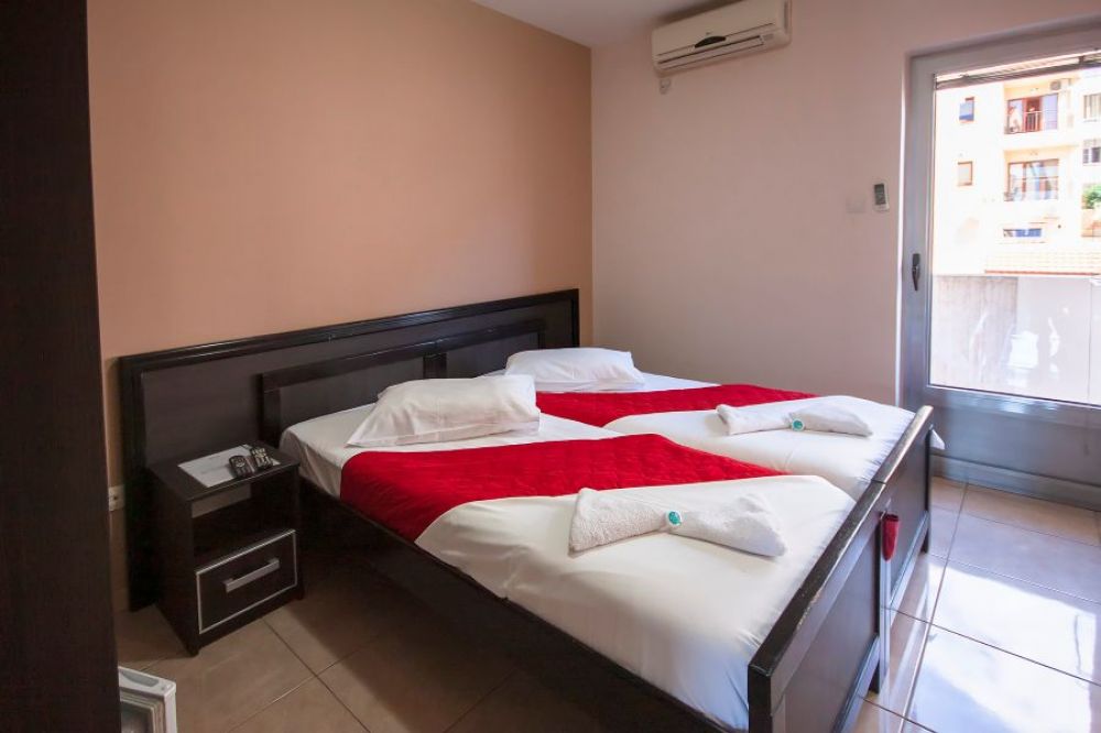 DBL/TWIN, Mare Apartments 3*