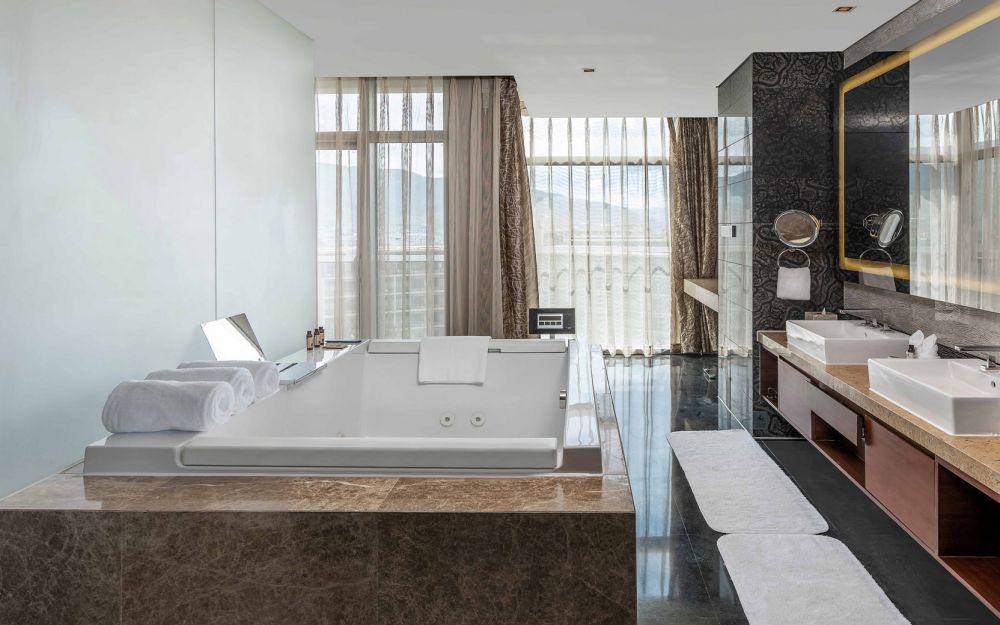 Three bedrooms panoramic ocean view suite, Mgm Grand Sanya 5*