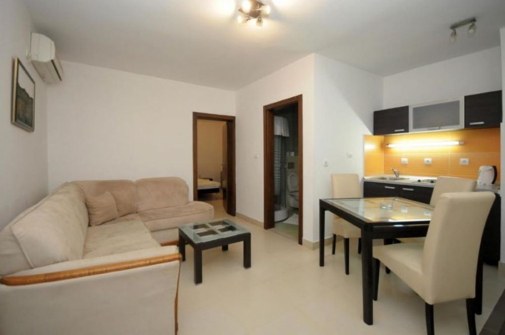 Quadruple Room, Anita Apartments 3*