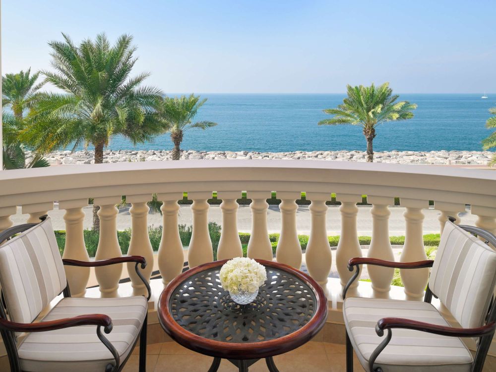Family Room Ocean, Raffles The Palm Dubai 5*