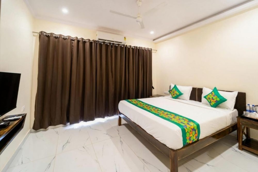 Standard Room (Oak), Grand Royale Eco Residency 3*