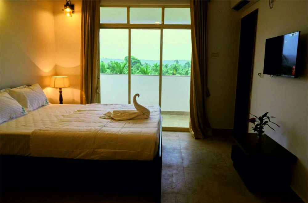 Deluxe, Martins Crest Goa 3*