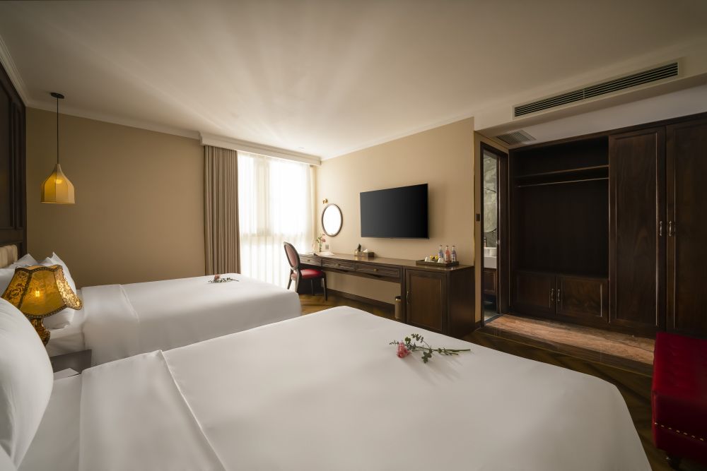 Executive Family, Golden Lotus Luxury 4*