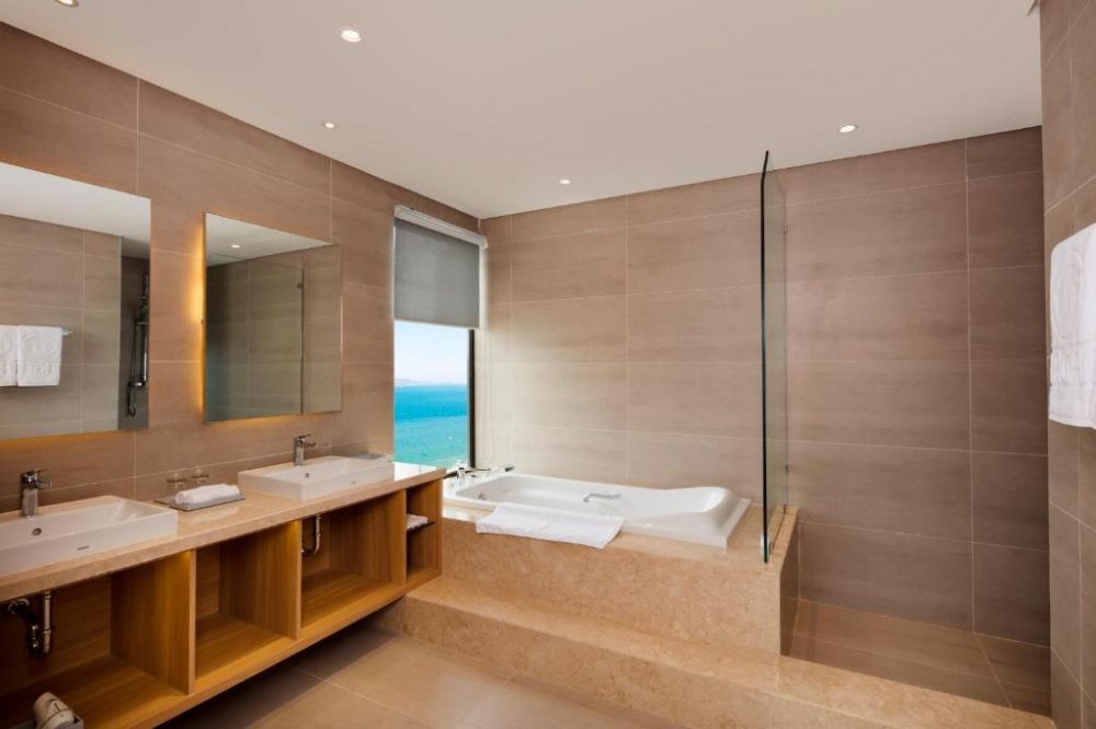 Junior Suite Ocean View, Nagar Hotel Nha Trang 4*