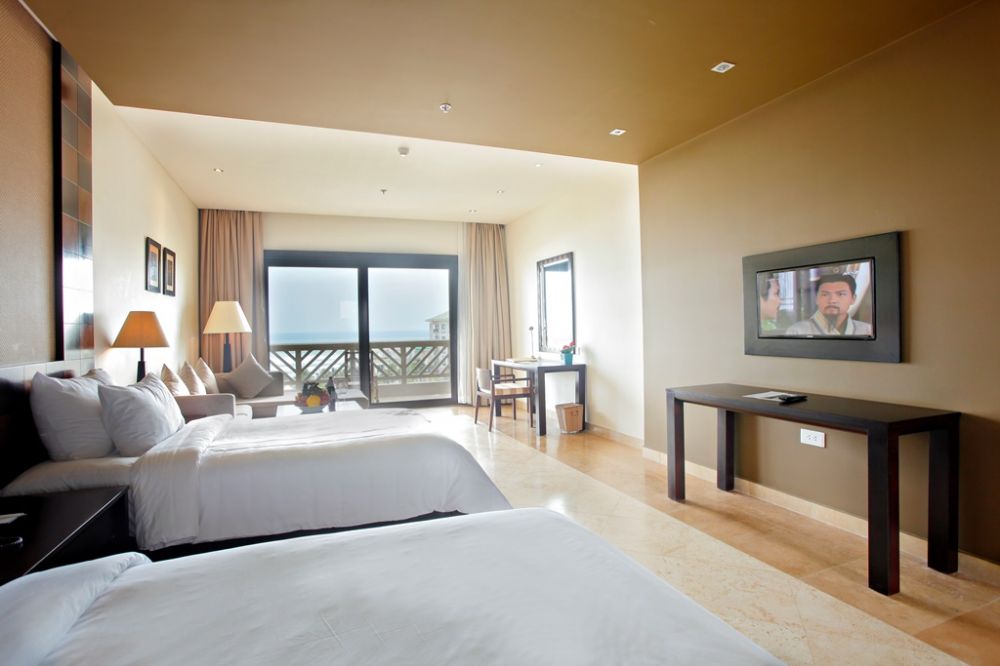 Executive Double/ Twin Room, Olalani Resort & Condotel 5*