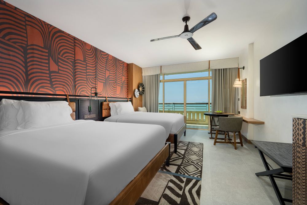 Deluxe Explorer - Double / Double, Centara Grand Mirage Beach Resort Pattaya 5*