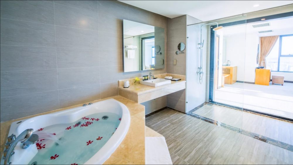 Grand Suite, Muong Thanh Luxury Da Nang 5*