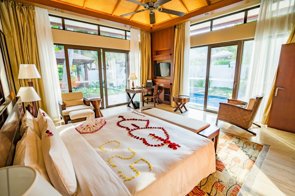 1-Bedroom Valentine Pool Villa, Grand Metropark Resort Sanya 5*