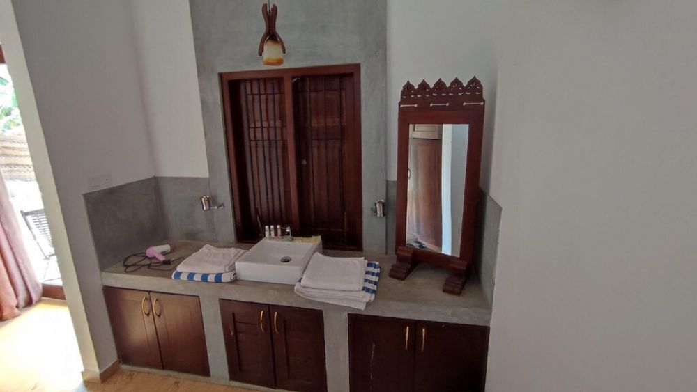 Waterfront Bungalow with Lagoon View, Villa Tangalle Lagoon 4*