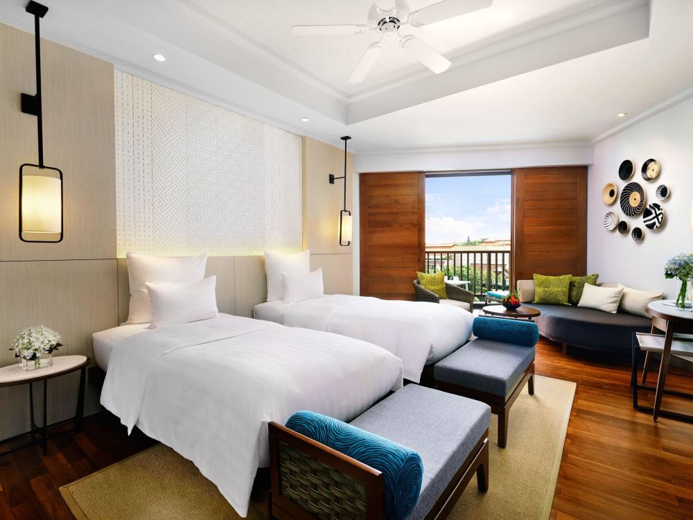 Deluxe/Deluxe Bay View, Pullman Danang Beach Resort 5*