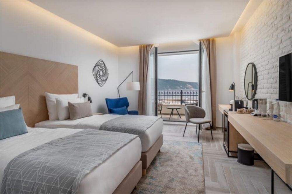 Superior Sea View with balcony | Modern, Lazure & Marina Hotel 5*