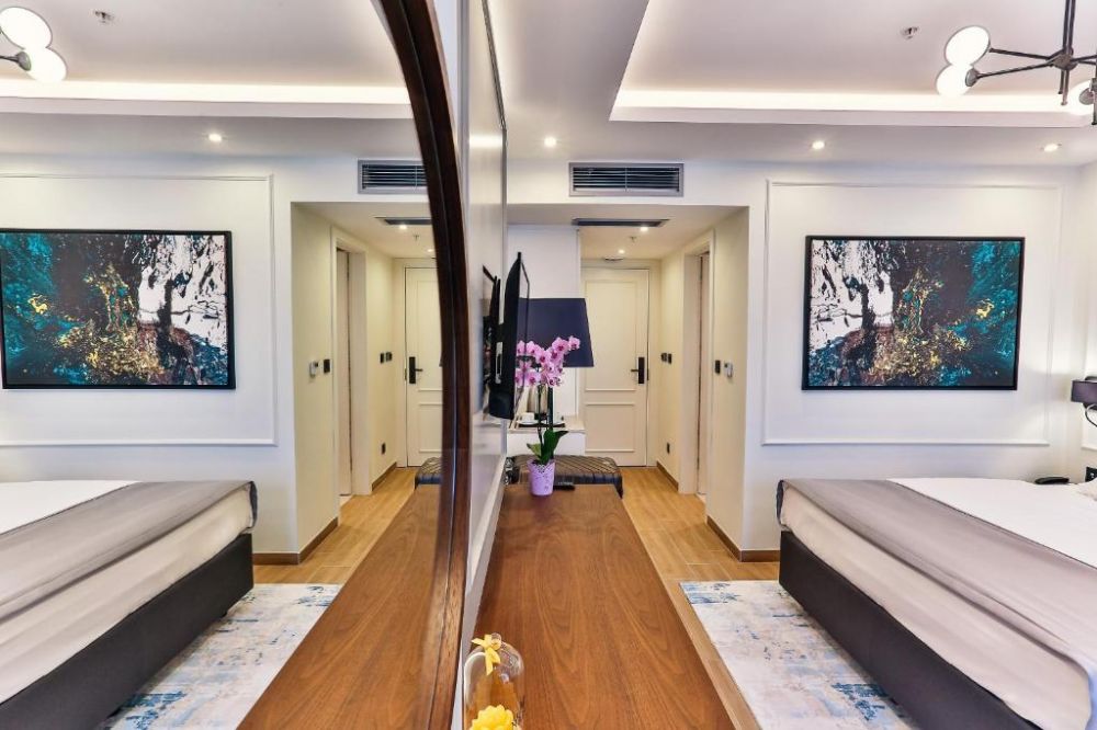 Superior DBL Room with pool view, Momentum 4*