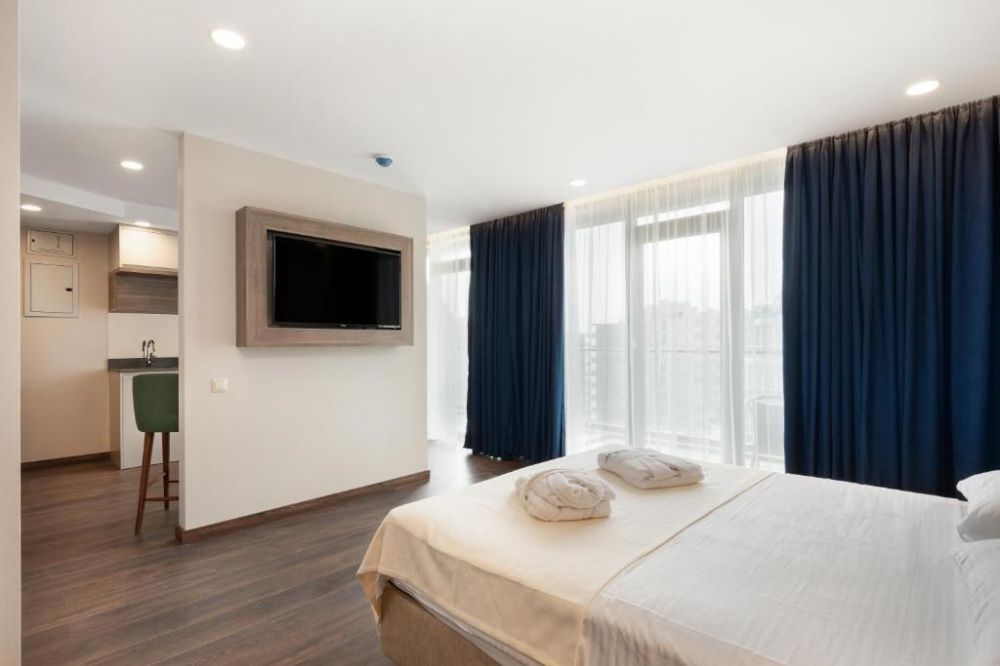 Superior, Wyn Residence 