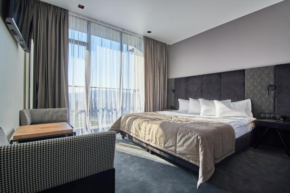 Standard, Fomich Residence 