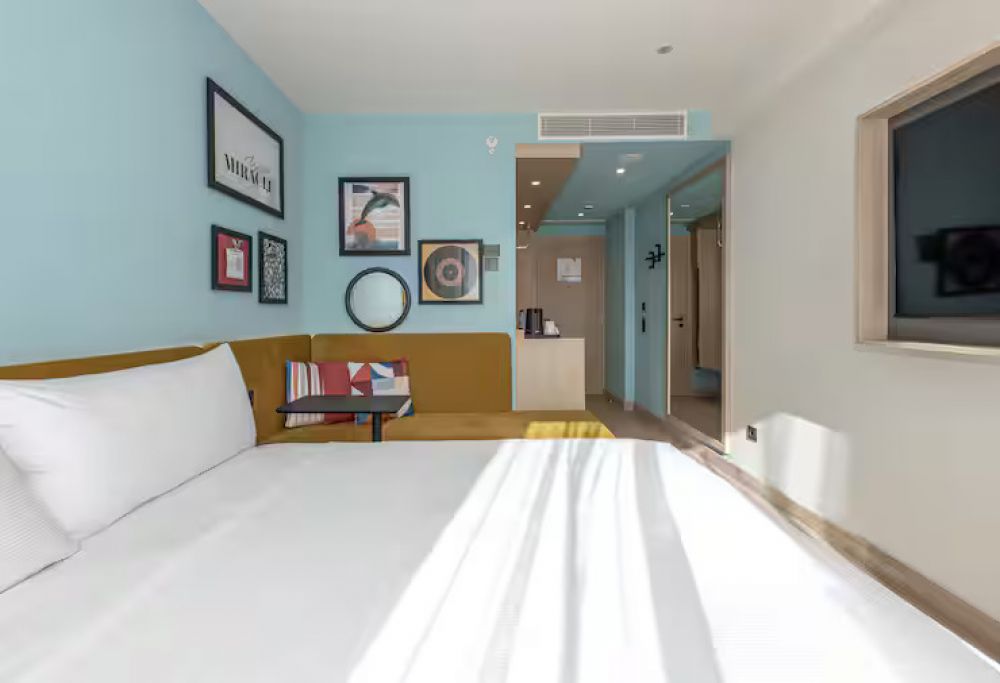 King Room with Scenic View, Hampton By Hilton Batumi Center 4*