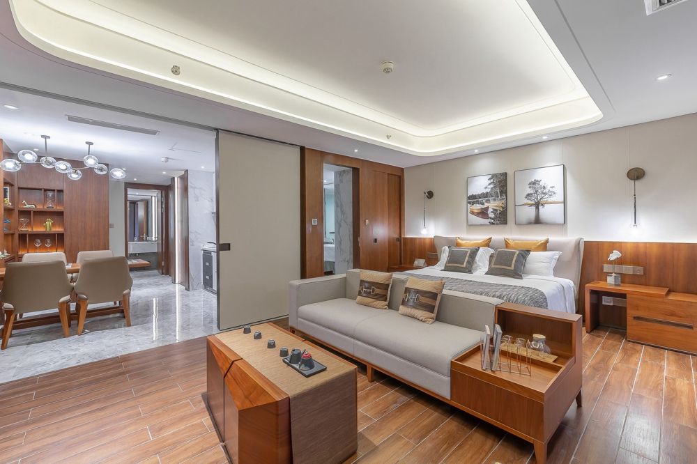 Deluxe sea view suite with 2 rooms 1 living room, Tiancheng Central Coast Seaview Hotel Sanya 5*