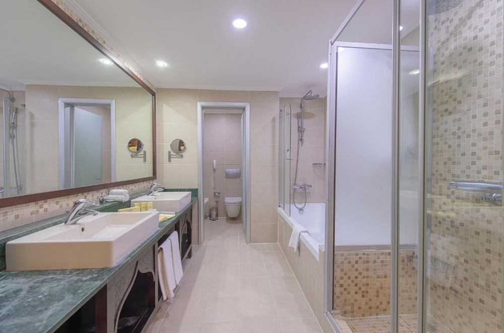 Junior Suite Side Sea View/ Sea View, Crowne Plaza Antalya Hotel 5*