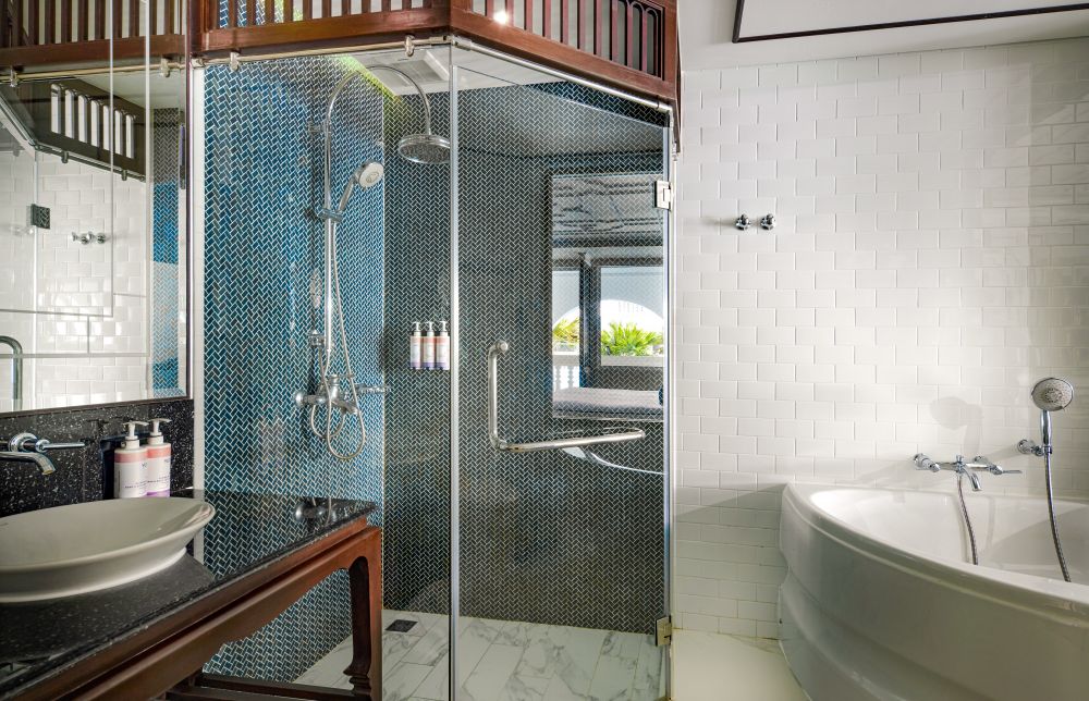 Deluxe Pool View, Movenpick Myth Hotel Patong Phuket 5*