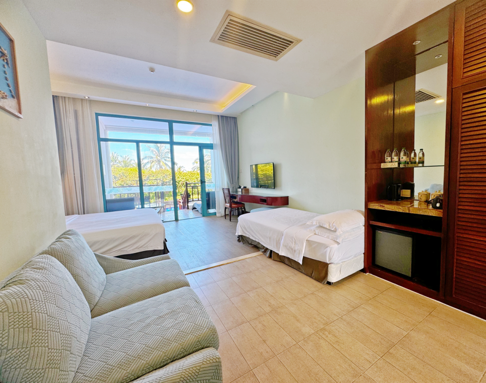 Mountain Lake Double View Family Room, Tianhong Resort Sanya 5*