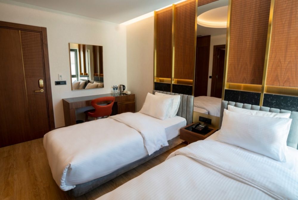 Premier Twin Or Double Room, Henna Hotel 3*