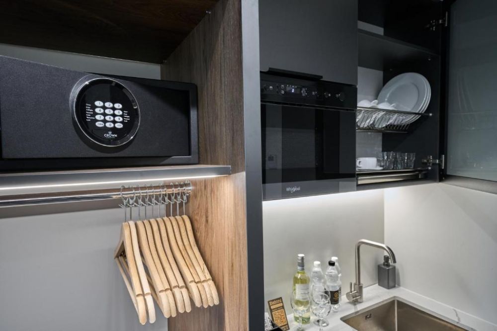 Junior Suite Comfort Room, Fomich Residence 