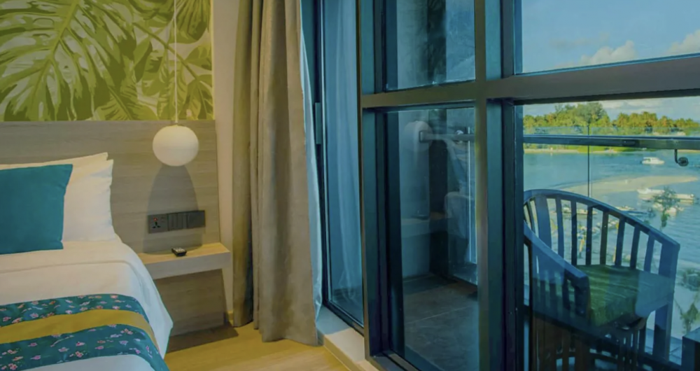 Deluxe Sea View with Balcony, Beach Hotel Guraidhoo 